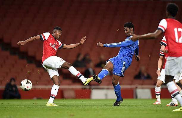 影市场的复 影市场的复